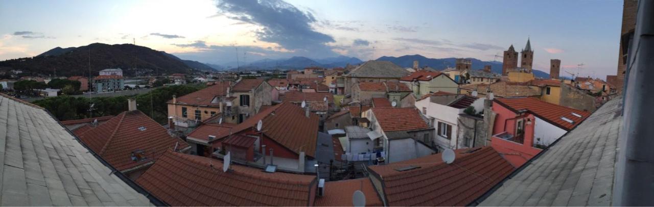 B&B Palazzo Oddo Альбенга Екстер'єр фото