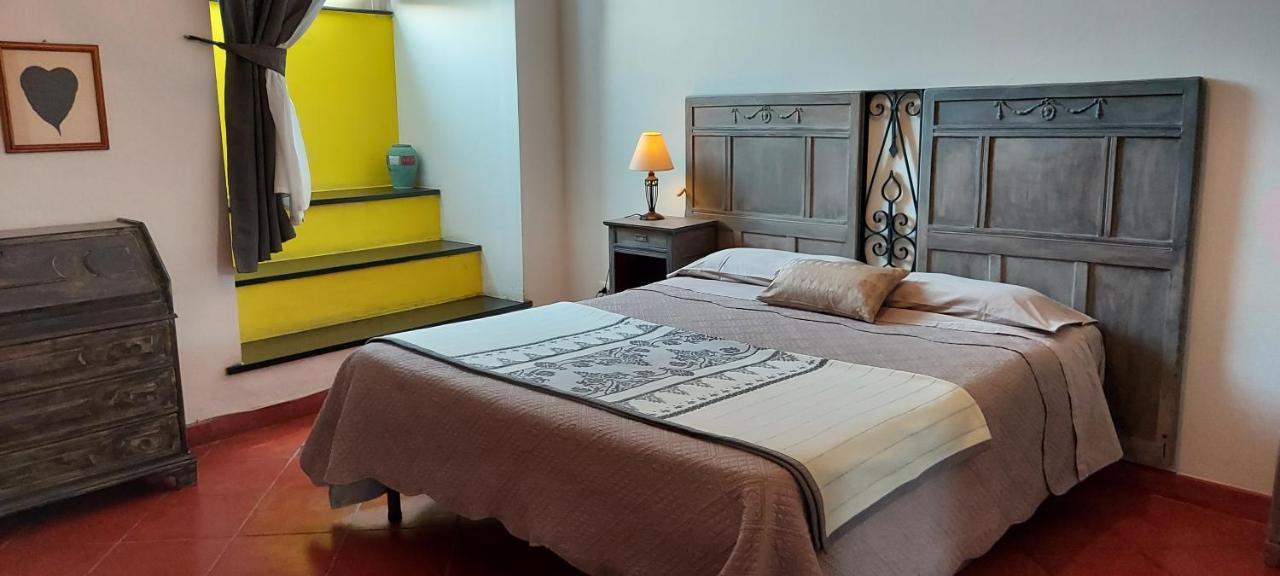 B&B Palazzo Oddo Альбенга Екстер'єр фото