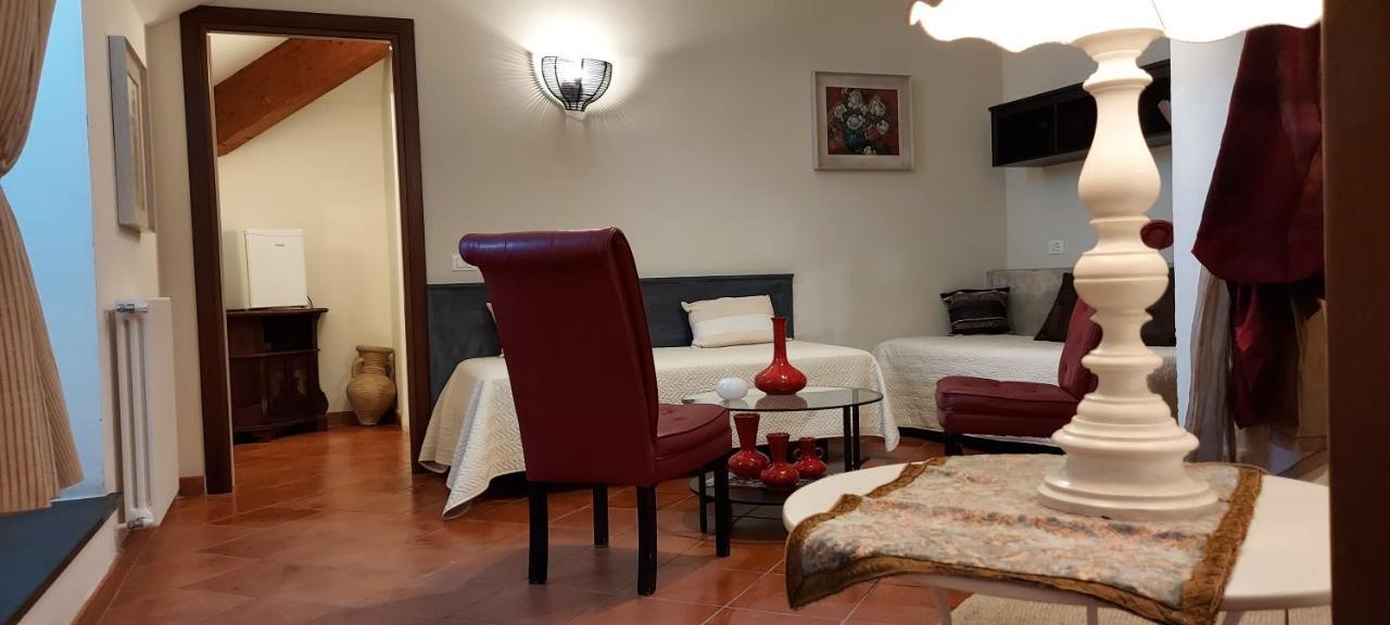 B&B Palazzo Oddo Альбенга Екстер'єр фото